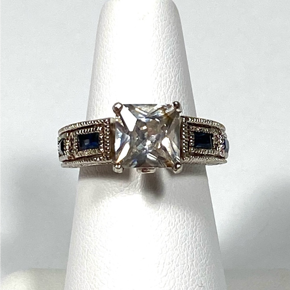 925 Sterling Silver Ring Size 6 CZs Square Clear Blue Edged Design 7.20g - Picture 9 of 12